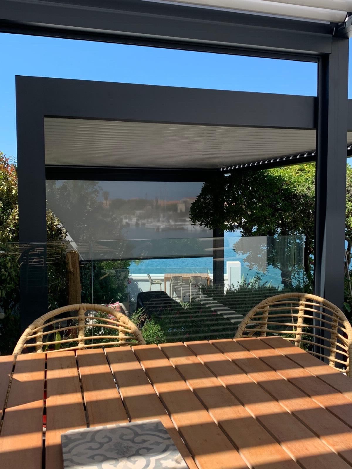 Installation d’une pergola bioclimatique à Martigues