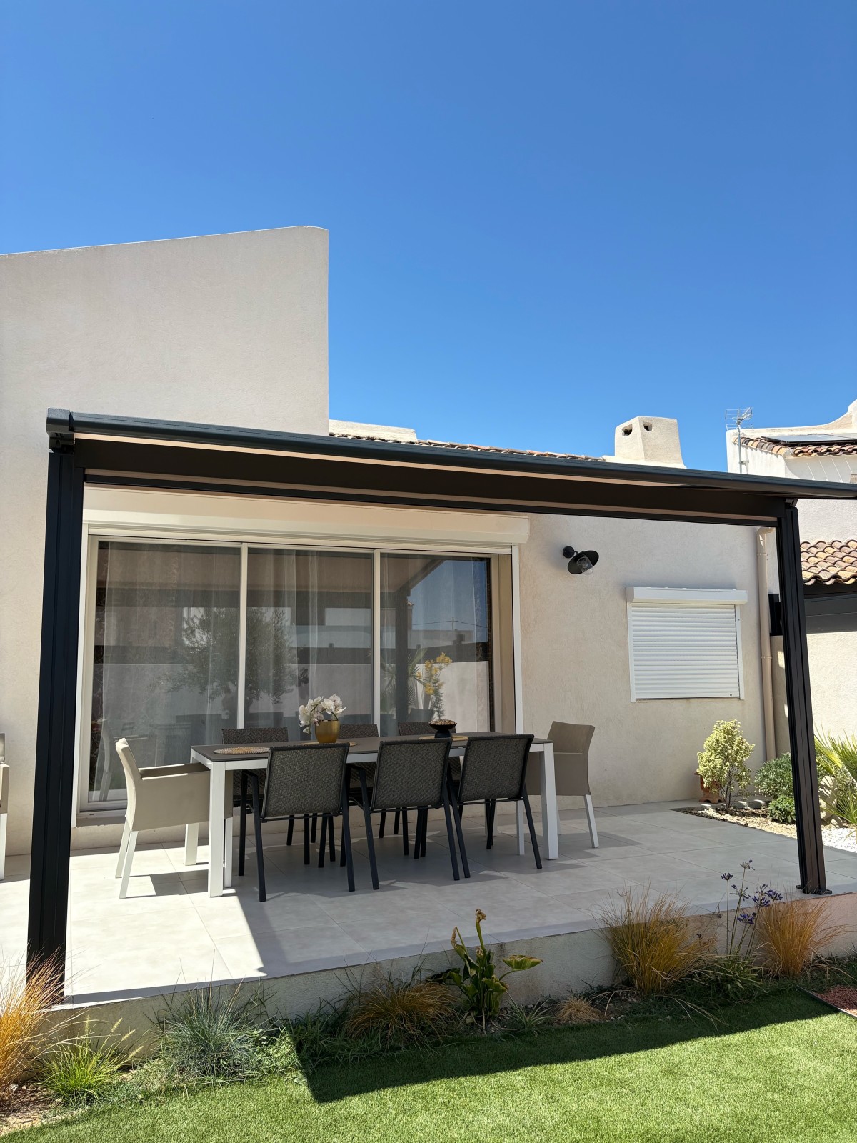 Installation d’une pergola Neozip à Chateauneuf-les-Martigues
