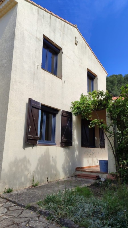 Installation de fenêtres PVC gris anthracite 