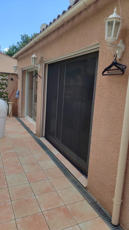 Installation des moustiquaires sur mesure à Vitrolles 