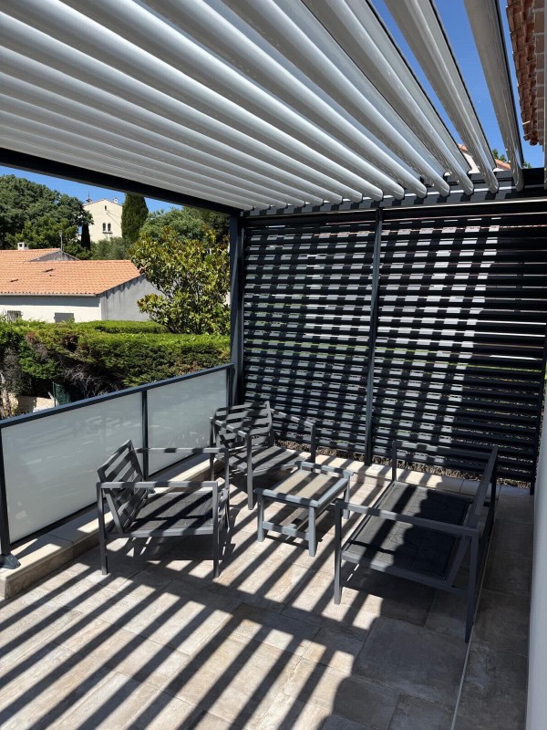 Installation d’un garde corps et un brise vue à Martigues 