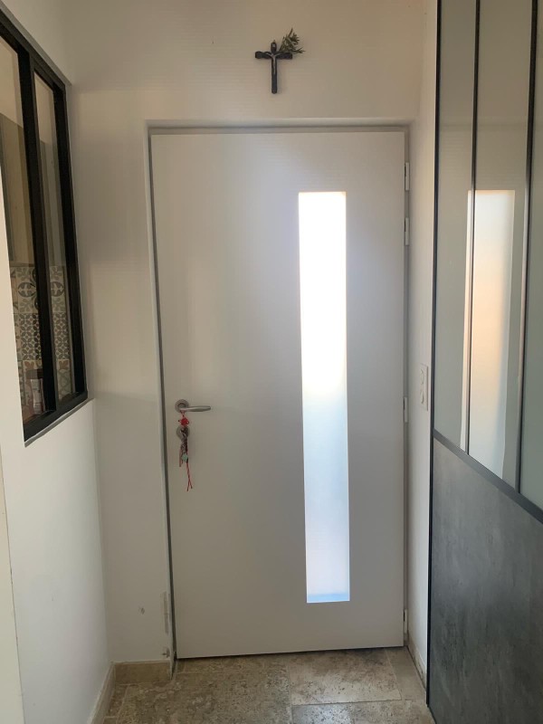 Porte d’entrée en aluminium 