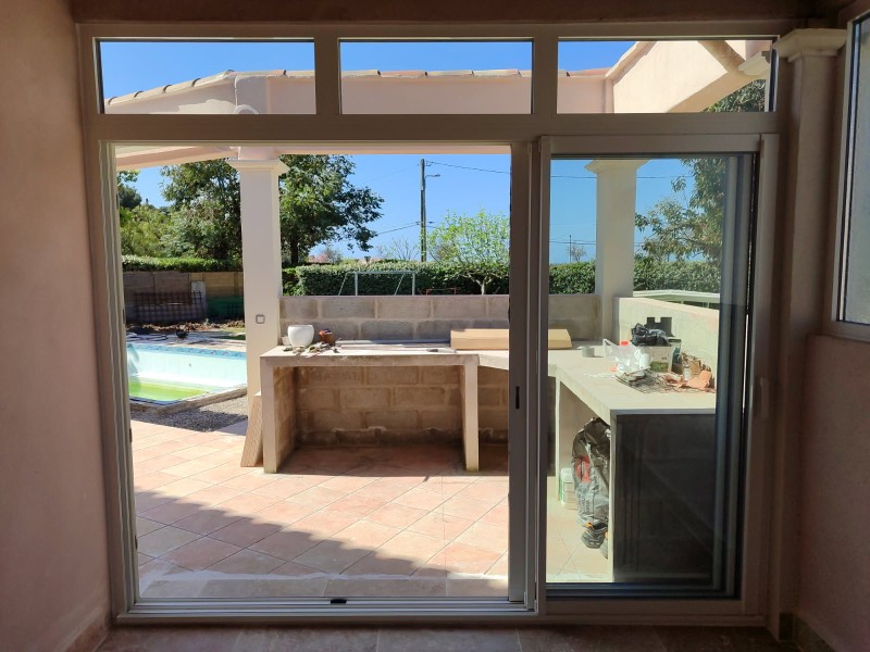 Installation d’un coulissant 3 vantaux à Martigues 